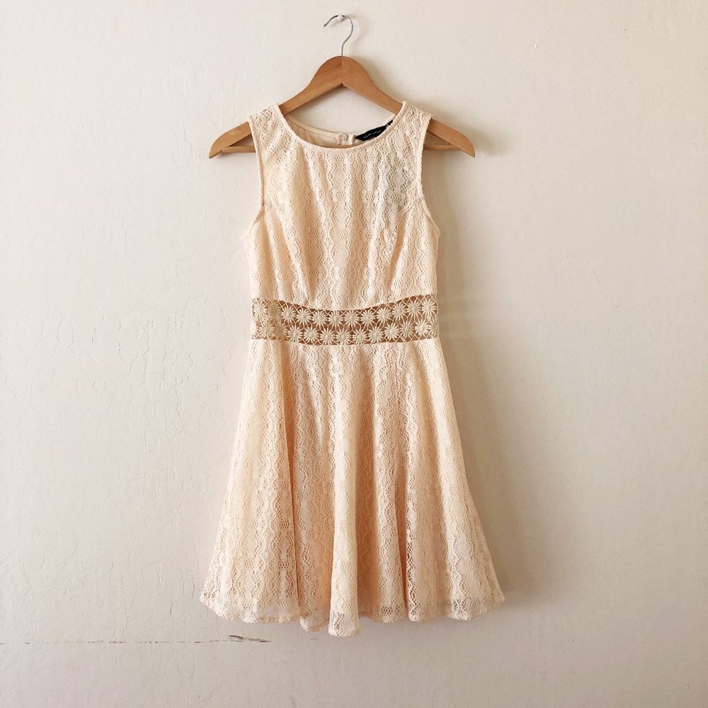 ASOS New Look Crochet Lace Daisy Skater Dress